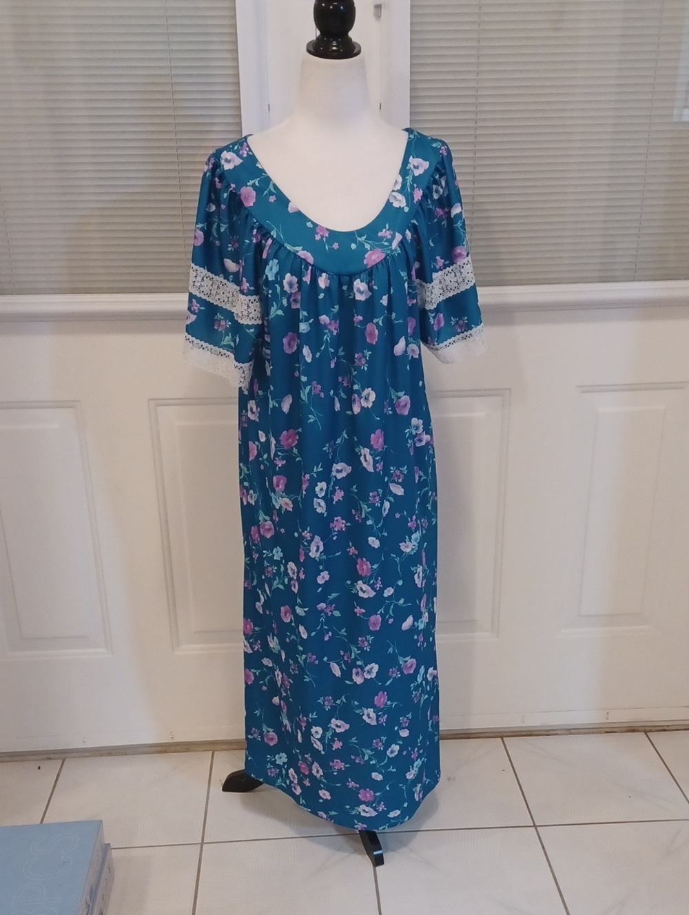 4/$60 Hamilton Teal Floral Maxi Dress with Lace Trim - Size 1X